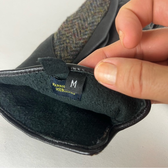 Herringbone Gloves - Brown and Black - Picture 4 of 5